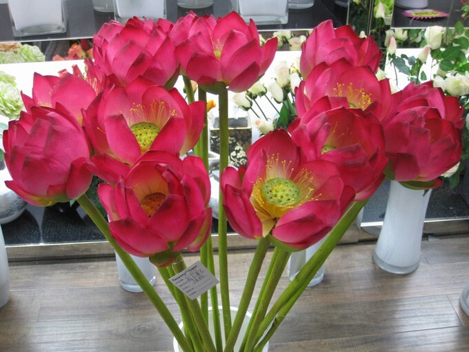 3 Stems Artificial Simulation Silk Lotus Water Lily Lotus  Diameter 12cm/4.72"  Home Garden Decoration Flowers