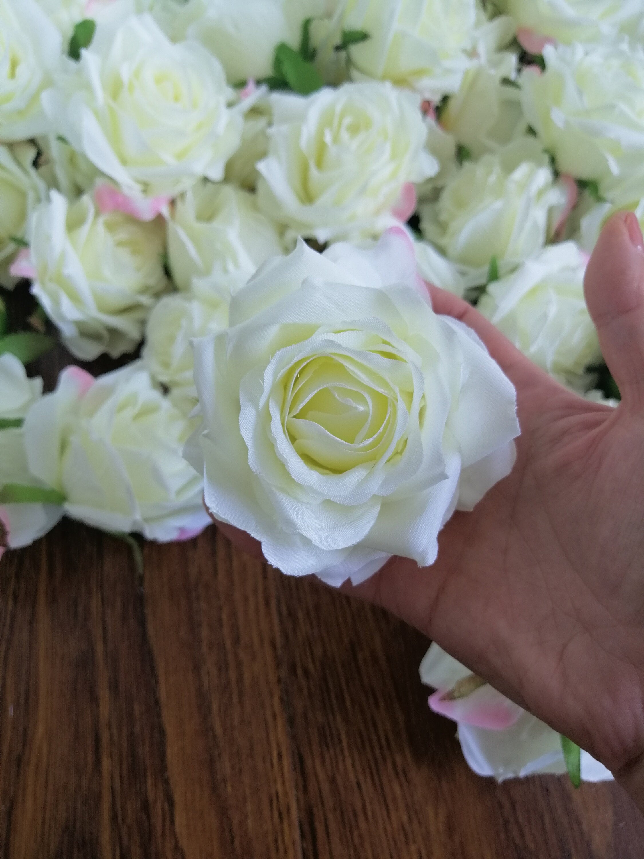 Wholesale 50 Heads Wedding Flower Artificial Simulation Silk Rose Diam.8cm/3.15" Wedding Event  Decoration Floral DIY Background Layout