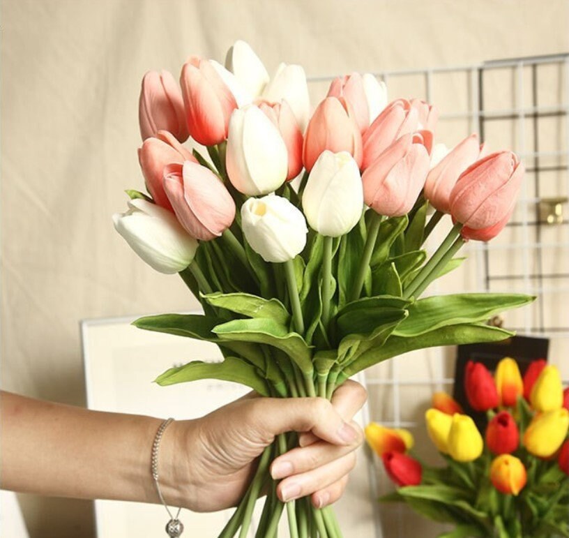 10PCS Soft Feel Hand Artifical Mini Tulip PU Foam Wedding Flowers Faux Tulips for Home Decorations Floral Arrangement