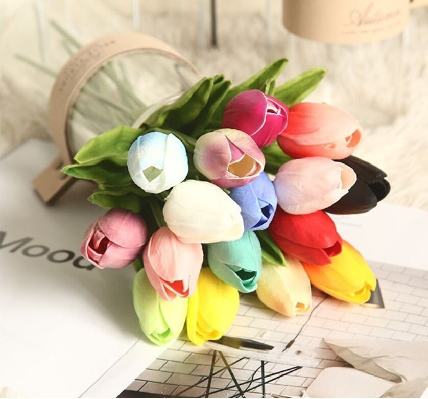 10PCS Soft Feel Hand Artifical Mini Tulip PU Foam Wedding Flowers Faux Tulips for Home Decorations Floral Arrangement