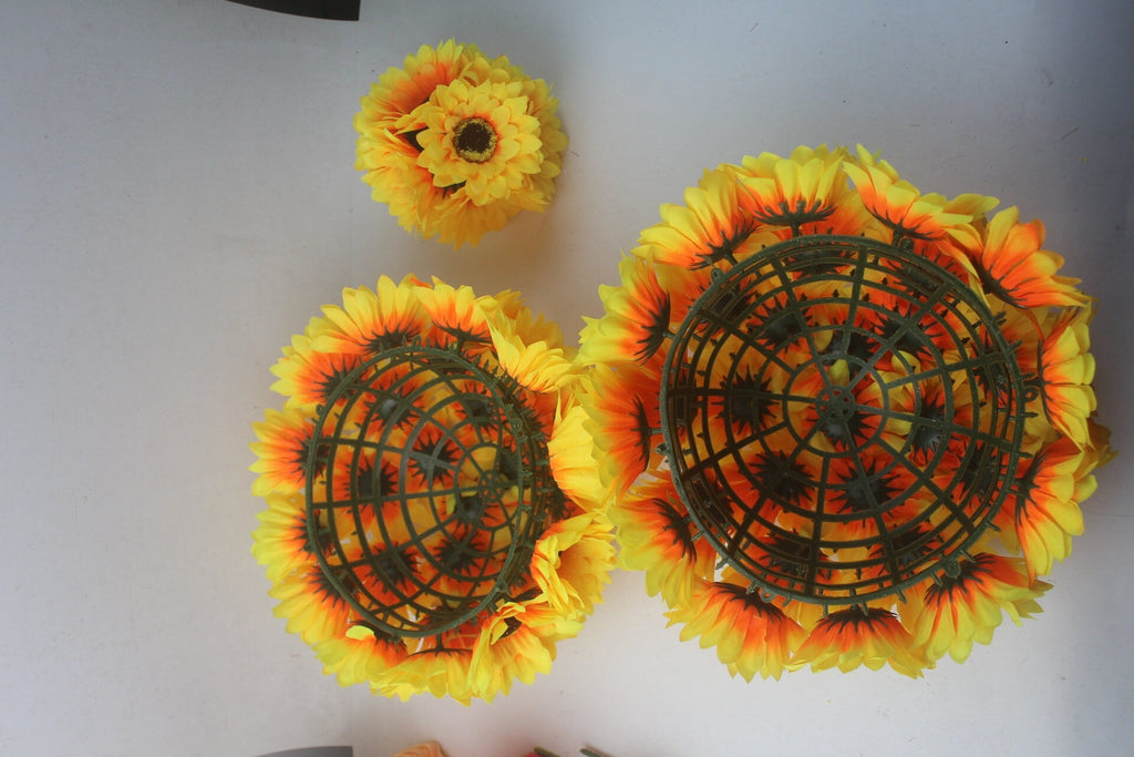Sunflower Wedding Kissing Ball Flowers  Diam. 5.5"/7.5"/9.5" Daisy Pompom For Wedding Centerpieces Bridal Shower