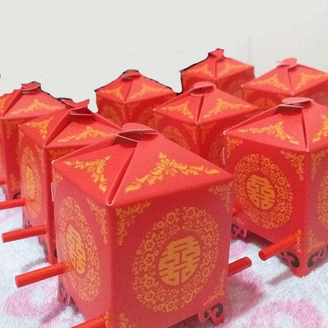 Chinese Wedding Favor Boxes – Traditional Red Sedan Chair Design