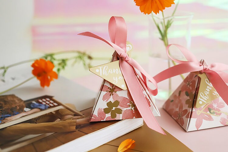 Cherry Blossom Wedding Favor Boxes – Pink Sakura Pyramid Gift Box Set